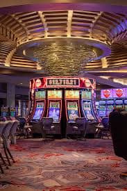 royal558 Live Dealer Card Game - တိုက်ရိုက် ဒေတာဖြင့် Baccarat ကစားနေသောမြင်ကွင်း